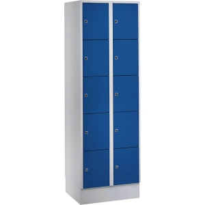 Wolf 5er-Schließfachschrank München, 2 Abteile, lichtgrau / enzianblau, B 600 mm, mit Bodensockel