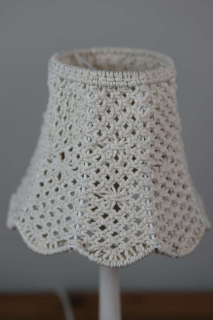 ABAŻUR MAKRAMOWY ∅20CM, WZÓR - SIATKA Z DIAMENTAMI, ECRU