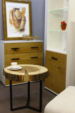 Stolik kawowy 60x54x58 cm lite drewno jesioniowe okrągły