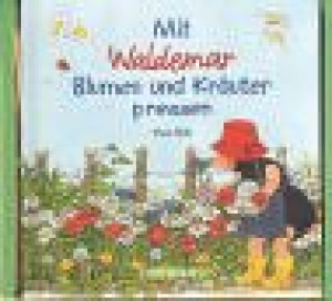Thea Roß Mit Waldemar Blumen Und Kräuter Pressen