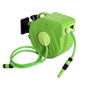Outsunny Avvolgitubo Murale con Avvolgimento Automatico a 180° Tuyau 20 + 2 m con Pistola per l'Irrigazione Supporto Muro Integrato Verde