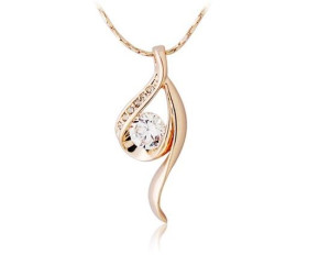 Necklace with Diamond Decoration Gold