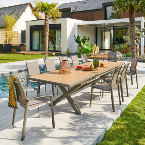 Ensemble table de jardin extensible AXIOME Effet bois + 10 fauteuils AXANT Praline 12 places - Aluminium traité époxy, ECP Hespéride