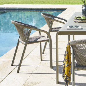 Fauteuil de jardin empilable RIU Cappucino   Café Aluminium traité époxy Hespéride