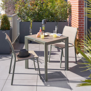 Ensemble table de jardin ÉVASION + 2 chaises empilables ESSENTIA Lin   Laurier places - Aluminium traité époxy Hespéride