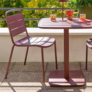 Chaise de jardin ALEGORIA Acajou Acier traité époxy, Traitement anti-rouille renforcé Hespéride
