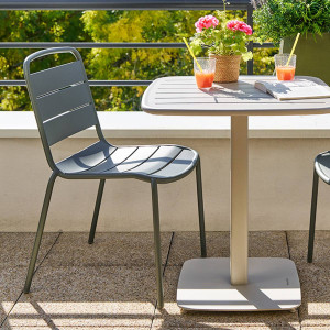 Chaise de jardin ALEGORIA Vert laurier Acier traité époxy, Traitement anti-rouille renforcé Hespéride