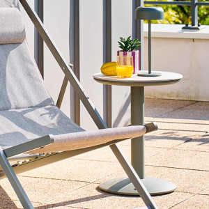 Table d'appoint de jardin ronde SOLETIA Vert laurier 40 x 50 cm - Acier Hespéride