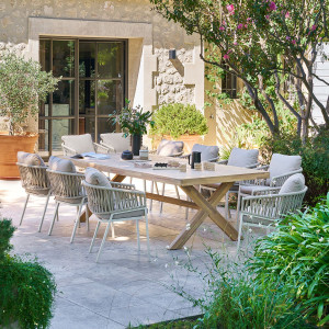 Ensemble table de jardin XENIA + 10 fauteuils ORIENGO Eucalyptus places - certifié FSC® Hespéride