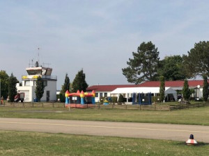 Fototapete Andere Deutsch, Flugplatz, mischen, Landschaft, Gras