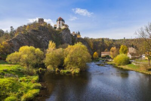 Fototapeta zamek, czerwony, wyspa, most, rzeka