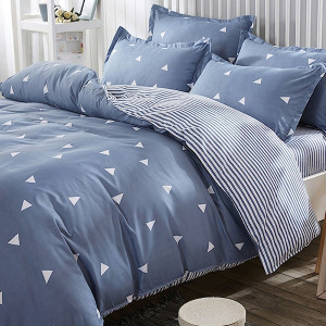 Komplet pościeli z poszewkami na poduszki Uconisal 200x220 cm niebieska HOMEBOOK