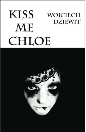 Kiss me Chloe