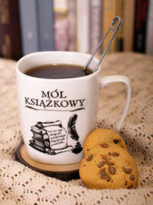 Kubek. Mól książkowy