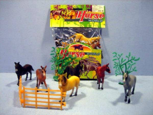Konie 10cm. 10 sztuk