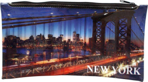 Piórnik z nadrukiem New York