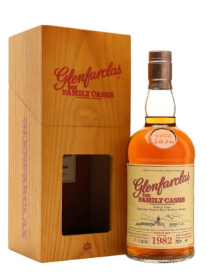 Glenfarclas 1982 / Family Casks / Cask #632 / Winter 2018 Release Speyside Whisky