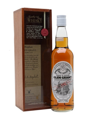 Glen Grant 1952 / 52 Year Old / Gordon & MacPhail Speyside Whisky