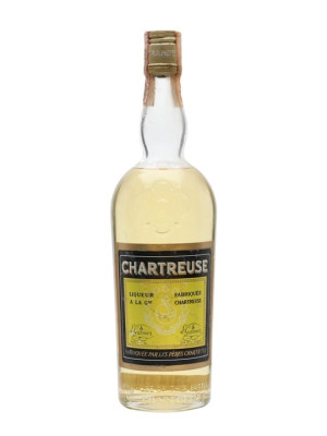 Chartreuse Yellow Liqueur / Voiron / Bot.1964-1966 / 'Le Cabochon'