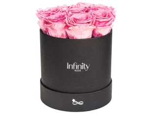Jasnoróżowe wieczne róże w czarnym dużym flower boxie Infinity Rose