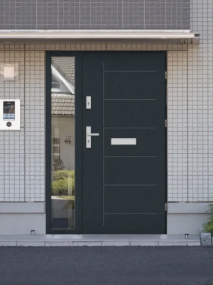 Contemporary energy saving front door and frame set model GEKKO PREMIUM 72mm with sidelight handle and mirrored glass bespoke Inox Design C