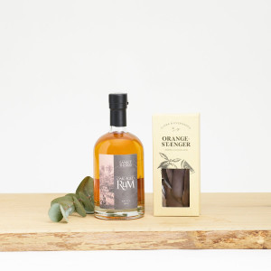 Interflora Sankt Thomas, Carribean Rum - Oak Aged og orangestænger i mørk chokolade