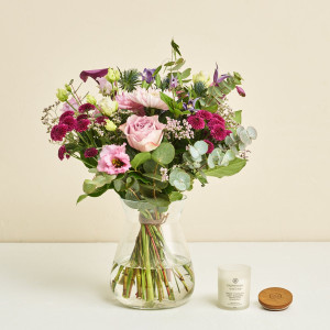 Interflora Floristens eksklusive buket med duftlys