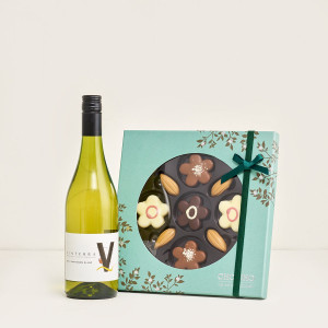 Interflora Vinterra Sauvignon Blanc med blomsteræske