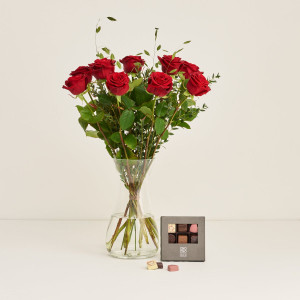 Interflora De røde roser med CHO CHO 9 stk.