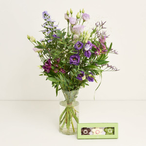 Interflora Den fortryllende med CHO CHO marcipanblomster