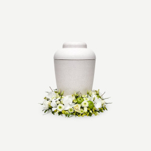 Interflora Urnepynt i klassisk stil - creme
