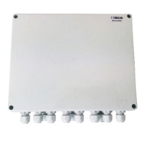 Outlet: BCS-A4/Z/E System zasilania do 4 kamer analogowych