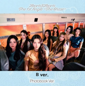 Hearts2Hearts - 1st single album [The Chase] (Photobook Ver.)