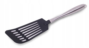 Łopatka długa z otworami stal nylon 34cm