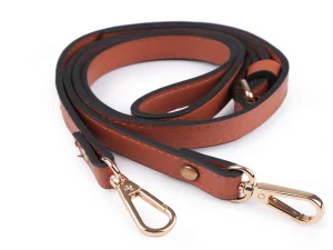 Taschenriemen mit Karabinern – Kunstleder – braun