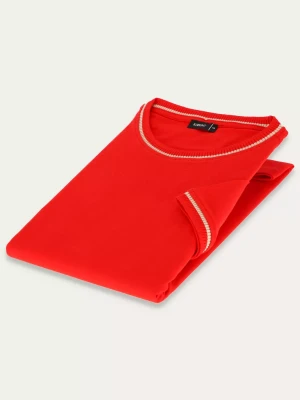 KUBENZ - Czerwony t-shirt CHEBEC - Sylwetka regular - 100% Bawełna - Zdobiona lamówka