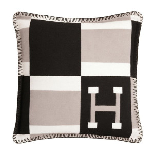 Dekoracja Poduszka dekoracyjna SHP PARIS HOME czarna / szara – SHP