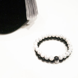A set of bracelets with beads - black, marble