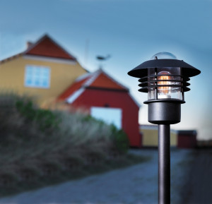Lampa ogrodowa VEJE Nordlux E27 60W Metal Czarny