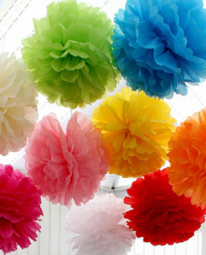 29010 POMPON BIBUŁA 25CM