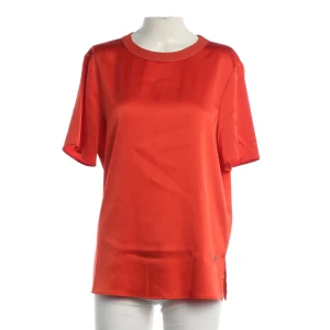 Bogner T-Shirts (rot, Gr. 38) Triacetat / Strick - gebraucht, mit Satin-Finish & Rippstrick-Ausschnitt