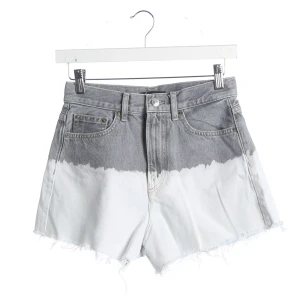 Maje Shorts (grau, Gr. 32) Baumwolle / Denim - gebraucht, Damen, Jeansshorts mit Zweifarbiges Design & Dip-Dye-Optik