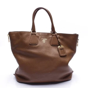 Prada Shopper (braun) Leder - gebraucht, Handtasche mit Abnehmbarer Schulterriemen & Goldfarbene Hardware