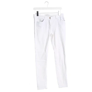 Etro Hosen (weiß, Gr. W27) Baumwolle - gebraucht, Jeans mit 5-Pocket-Stil & Gürtelschlaufen