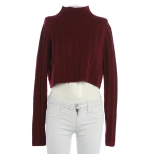 Maje Weitere Pullover (bordeaux, Gr. 34) Strick / Polyacryl - gebraucht, mit Rippstrick & Verkürzte Länge