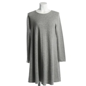 Allude Kleider (grau, Gr. M) Wolle - gebraucht, Strickkleid mit Feinstrick & ausgestellter Saum