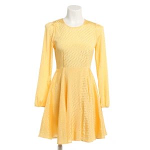 Maje Kleider (gelb, Gr. 34) Polyester - gebraucht, mit Strukturierter Jacquard-Stoff & Ausgestellter Rock