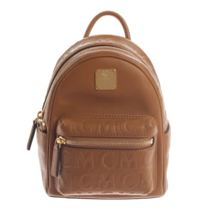 MCM Stark Rucksäcke (braun) Leder - gebraucht, Rucksack mit Allover-Logo-Prägung & Goldfarbene Logo-Plakette