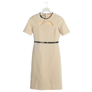 Gucci Kleider (creme, Gr. 32) Baumwolle / Lackleder - gebraucht, mit Cut-Outs am Ausschnitt & Schneiderei mit schmalem Lackleder-Gürtel an der Taille