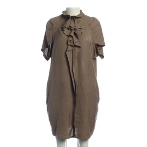 Closed Kleider (braun, Gr. S) Polyester - gebraucht, Kleid mit Rüschenbesatz am Ausschnitt & Flügelärmel